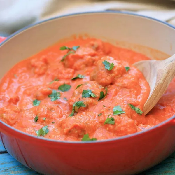 recetas Albóndigas Tailandesas En Salsa De Tomate, Coco Y Curry