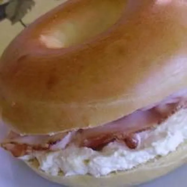 recetas Bagels De Jamón Con Queso Crema De Mostaza Y Miel