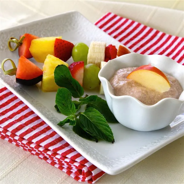 receta Brochettes de fruits à la sauce pomme-cannelle