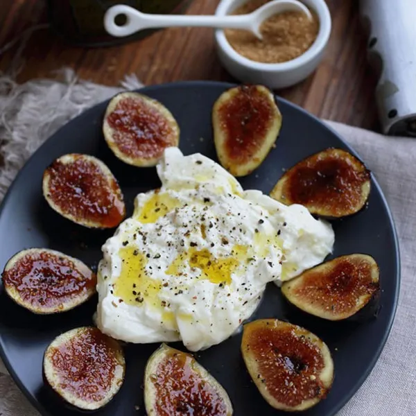 receta BrÃ»lÃ©e de figues Ã  la burrata