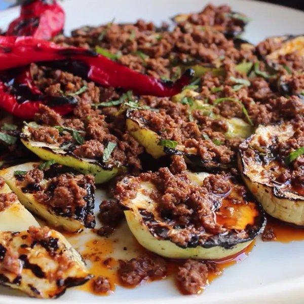 receta Courge pâtissière grillée avec vinaigrette épicée au chorizo