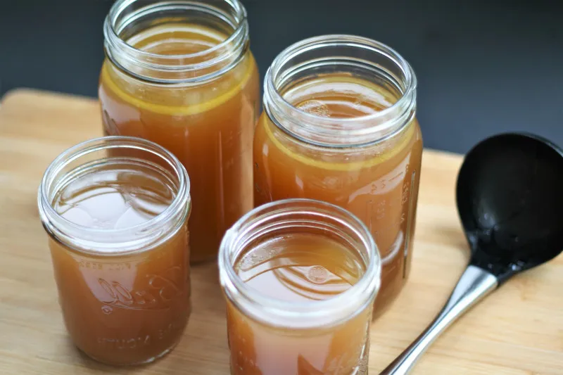 receta Bouillon de pieds de poulet