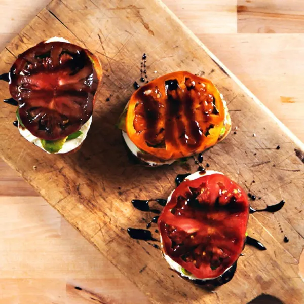 receta Caprese Toast Open Face