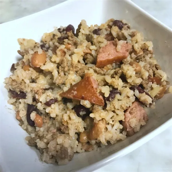 receta Carne Molida Y Chorizo ​​en Frijoles Rojos Y Arroz