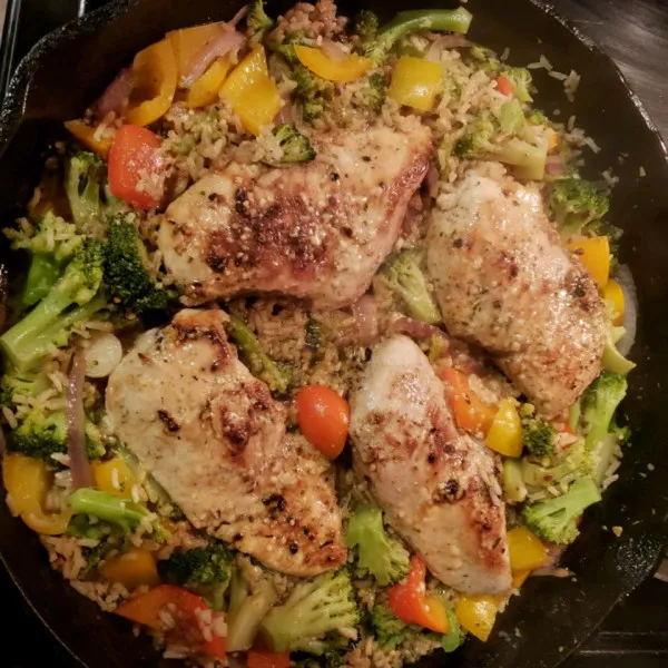 receta Dîner de poulet à la poêle à l'ail