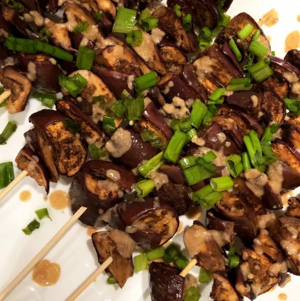 receta Champignons et aubergines marinés à la sauce aux arachides