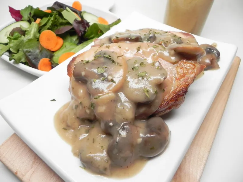 receta Côtelettes de porc avec sauce aux champignons