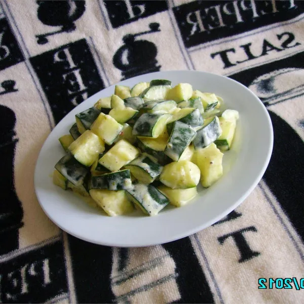 receta Crème de courgettes en cubes avec fromage, citron et origan