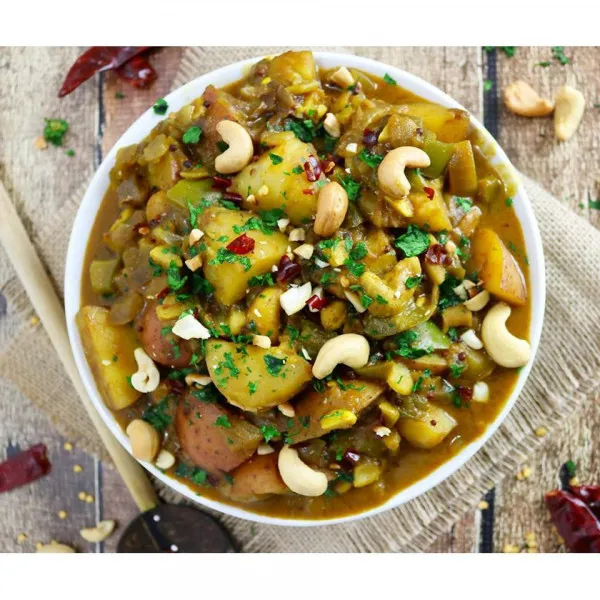 receta Curry de pommes de terre et noix de cajou du Sri Lanka