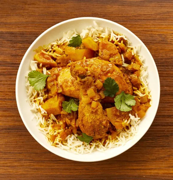 przepisy Curry z kurczakiem i ziemniakami