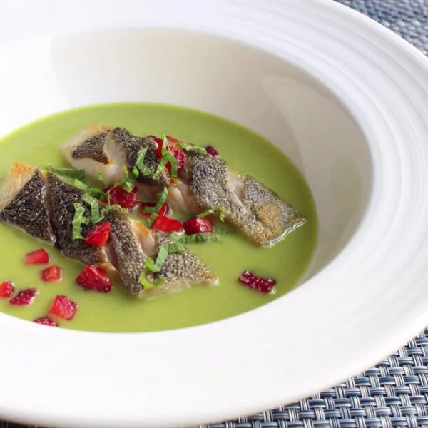 receta Curry Primaveral Verde De Guisantes Con Bacalao Negro Y Fresas