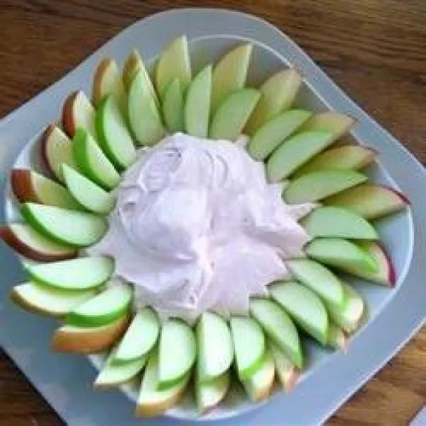 receta Trempette de fruits au fromage à la crème et aux fraises à 2 ingrédients