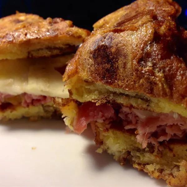receta El Ultimate Apple Cannelle Grilled Cheese Sandwich