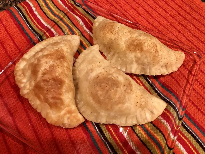 receta Empanadas De Jamon, Queso, Y Huevo Duro (Ham, Cheese, And Hard-boiled Egg Empanadas)