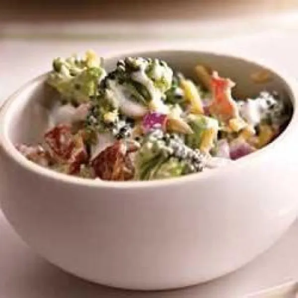 receta Salade crémeuse au bacon et au brocoli