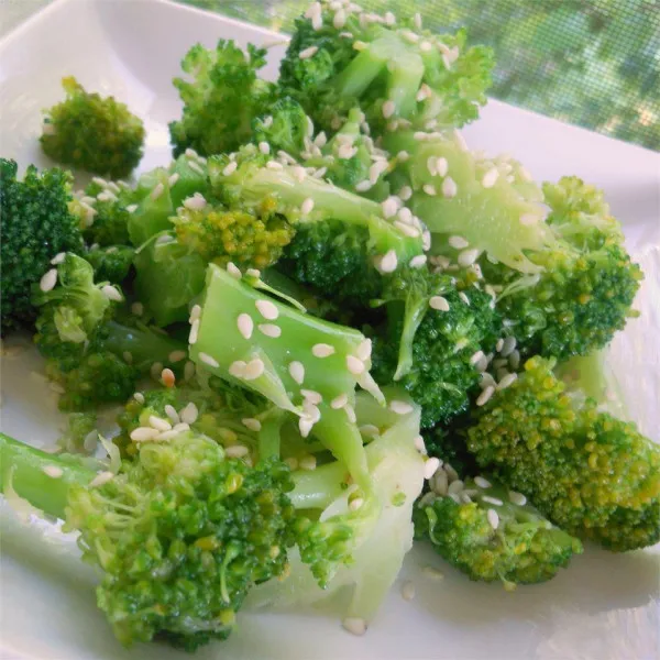 przepisy Sałatka z brokułami po chińsku