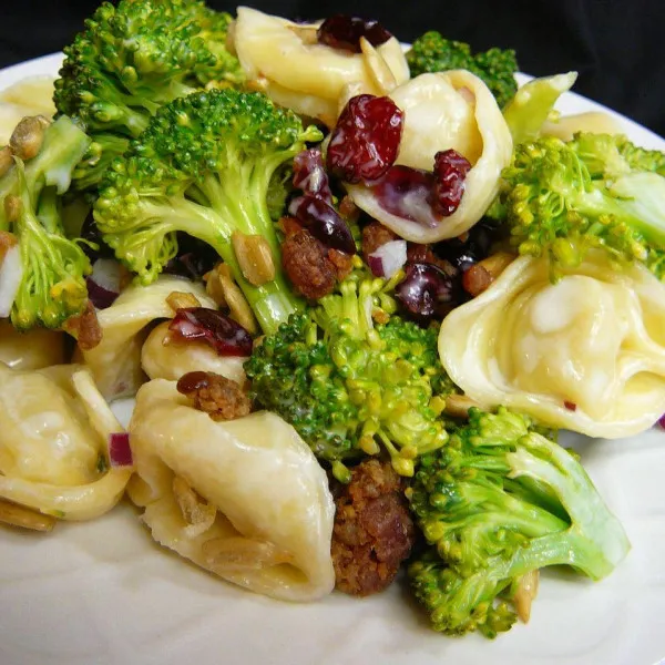 receta Ensalada De Brócoli Y Tortellini