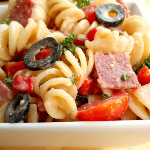 receta Salade de pâtes italiennes pour les amateurs de salami