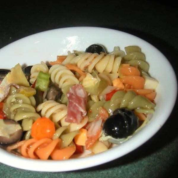 Przepis Ellen's Muffaletta Pasta Sałatka