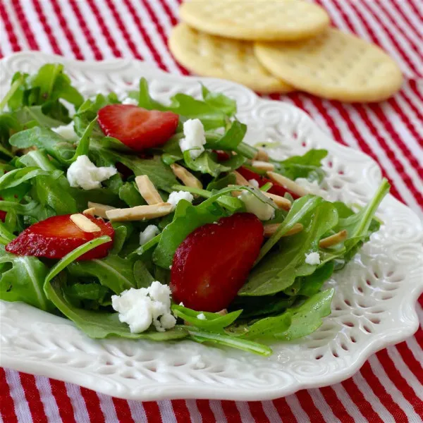 receta Ensalada De Rúcula Y Fresas Con Queso Feta