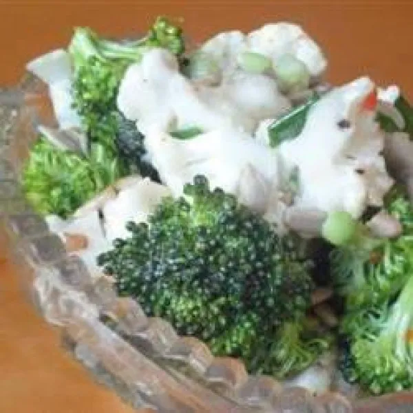 receta Salade épicée de brocoli et de chou-fleur