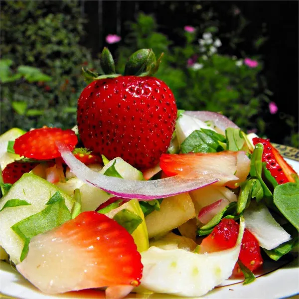 receta Salade printanière aux fraises et aux épinards