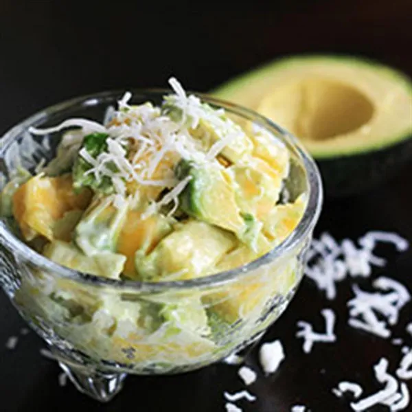 recette Avocat tropical Salade de fruits avec vinaigrette au miel et à la lime