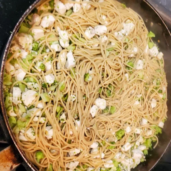 receta Espaguetis Con Brócoli Y Pollo