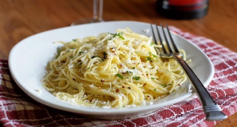receta Espaguetis Sin Gluten Con Ajo Y Pimiento Rojo