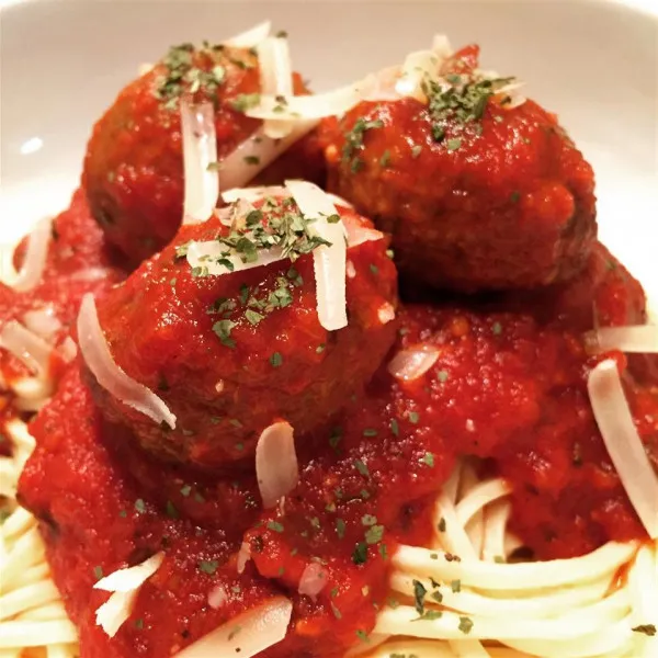 receta Spaghetti est et pas si traditionnel des boulettes de viande