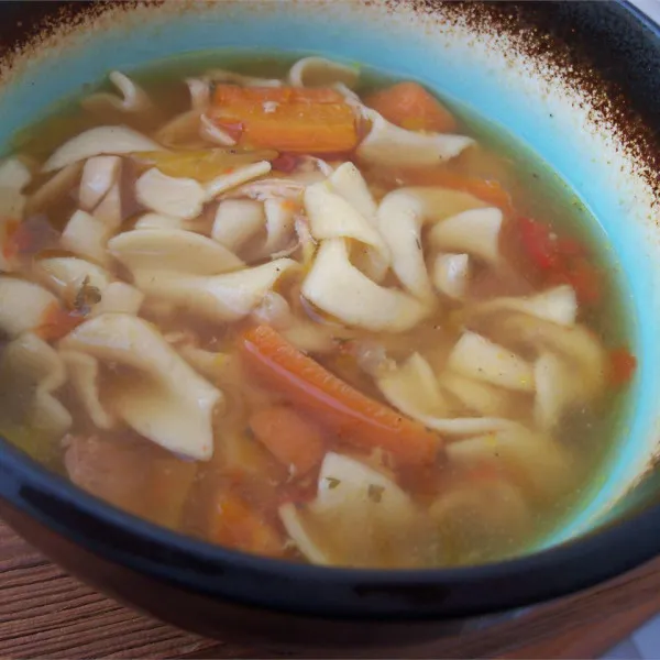 receta Poulet et nouilles à la mijoteuse