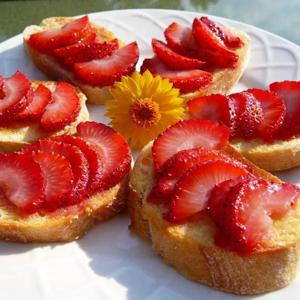 receta Fresa Bruschetta