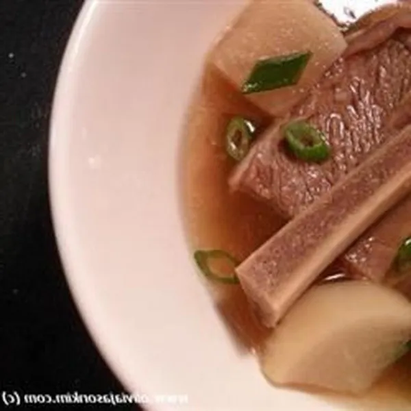 receta Galbitang (soupe de côtes de bœuf coréenne)