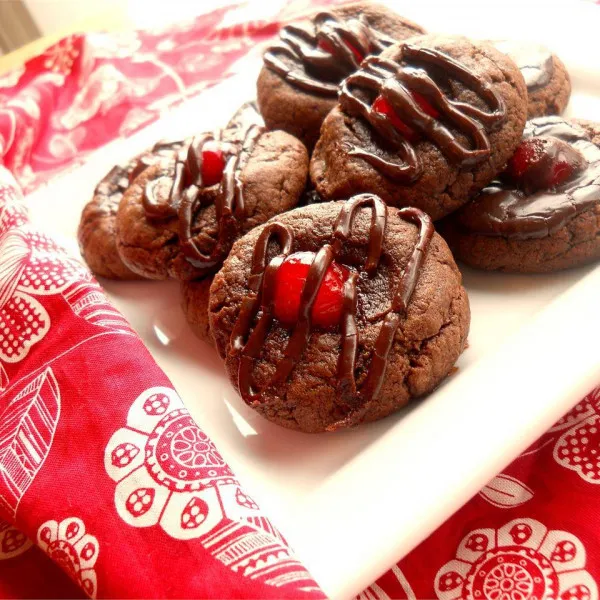 recettes Biscuits aux cerises enrobés de chocolat II