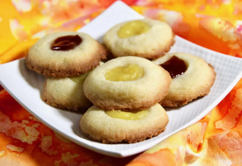 receta Biscuits aux empreintes digitales au beurre et au citron