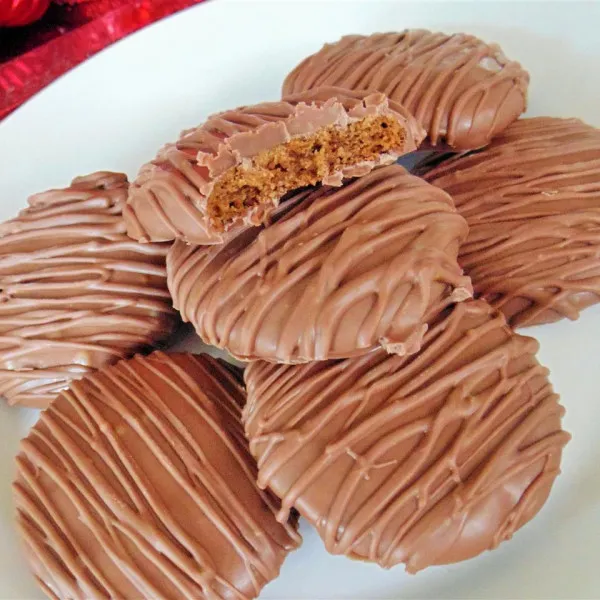 receta Biscuits au pain d'épice enrobés de chocolat