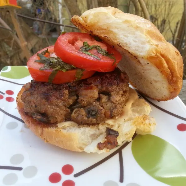 receta Chef John's Lamb Moussaka Burger