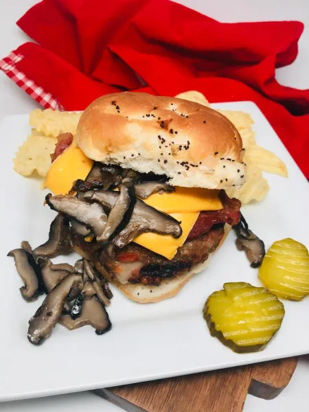 receta Burger Gourmet Avec Fromage, Bacon & Champignons