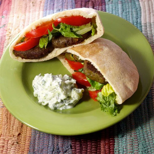 przepisy Falafel Burgery z ciecierzycy