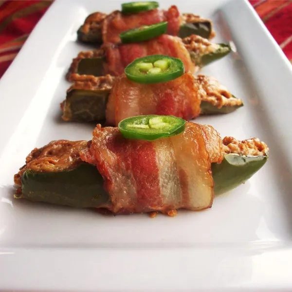 receta Jalapeños De Mantequilla De Maní Envueltos En Tocino