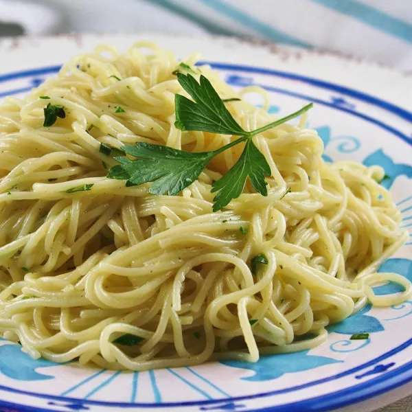 receta Linguine Con Hierbas Y Ajo