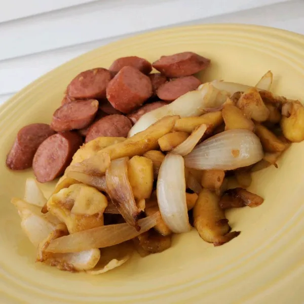 przepisy Sauteed Apples & Cebula