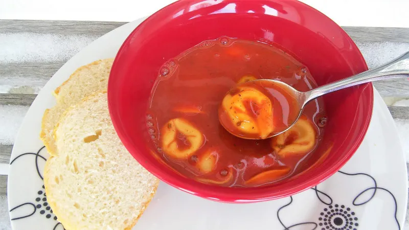 recetas Minuto Sopa De Tomate Con Tortellini