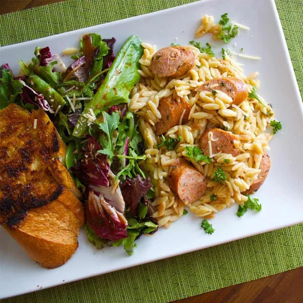 receta Orzo de tous les jours avec saucisse et herbes fraîches