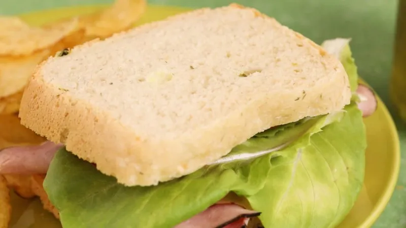 receta Pain aux cornichons à l'aneth