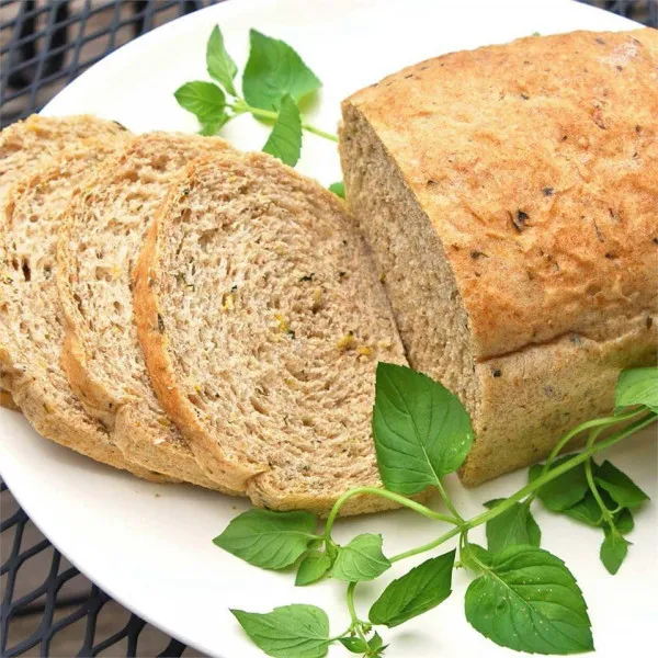 receta Pain de blé entier aux herbes et aux courgettes