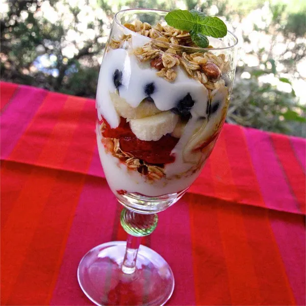 przepisy Easy Berry Crisp Parfaits