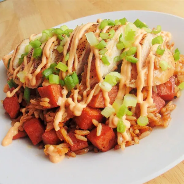 receta Poitrine de poulet glacée à la coréenne Troy avec riz frit au kimchi