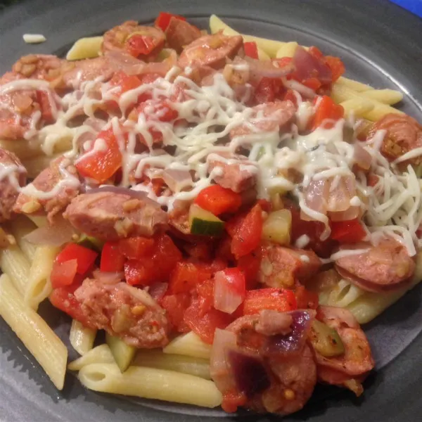 receta Penne, Pimientos Y Salteado De Salchicha De Pollo Y Manzana