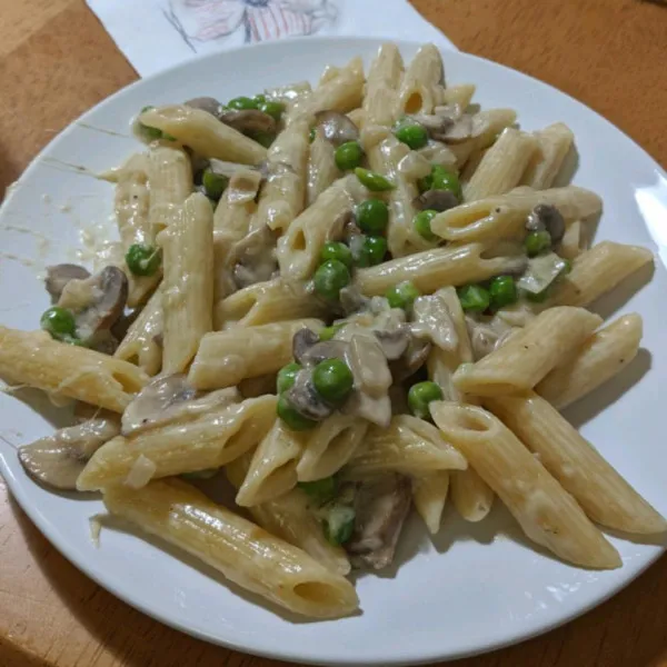 receta Penne sans gluten aux champignons et Petits pois